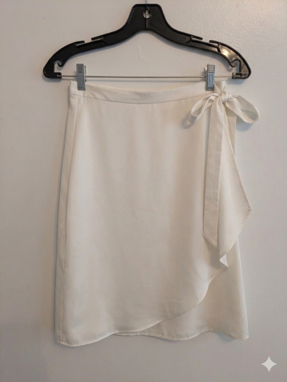 Halston Heritage Ivory Wrap Skirt with Side Bow
